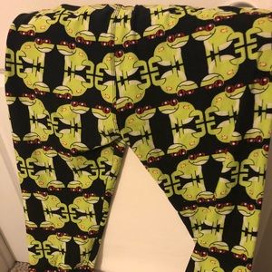 LuLaRoe Neon Frogs on Black Background TC leggings
